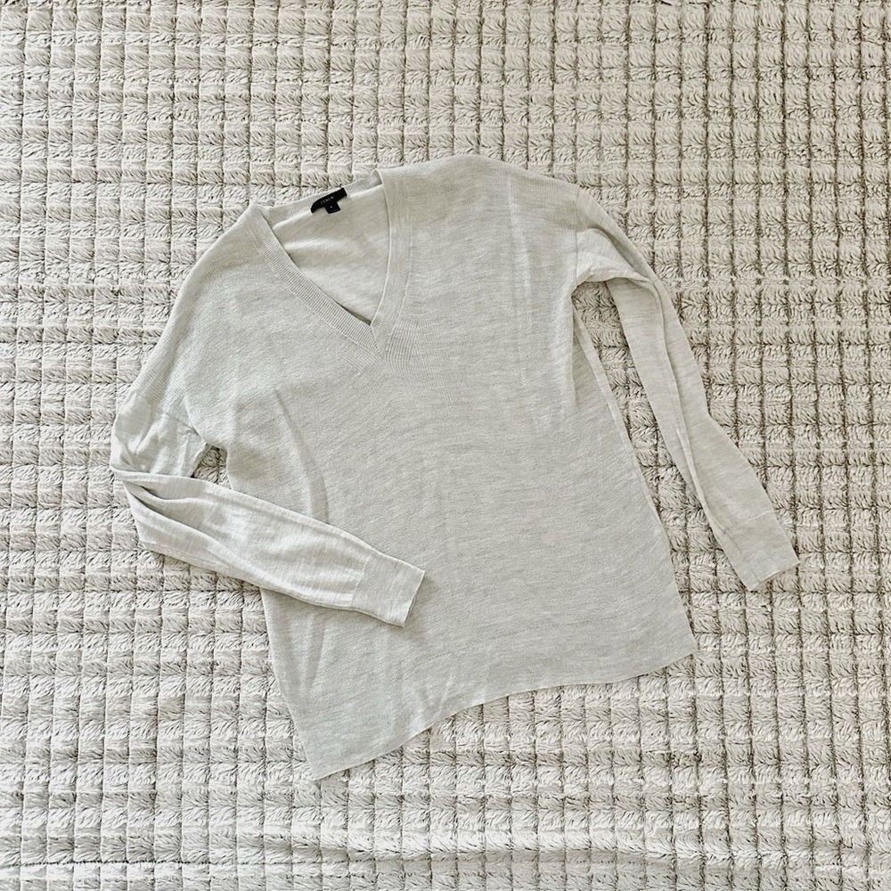 J Crew Gray V-Neck Sweater - Picture 3 of 4